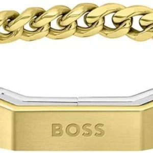 Goldfarbenes Armband mit Kettengliedern und großem Verschluss, Gravur „BOSS“