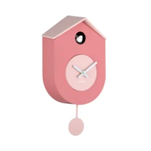 Rosa Wanduhr mit rundem Zifferblatt und hängendem Pendel