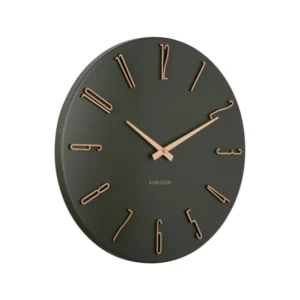 Wanduhr in dunkelgrün mit goldfarbenen Ziffern und Zeigern, rundes Design