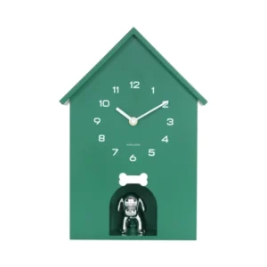 Grüne Wanduhr im Hundehäuschen-Design mit Ziffern und Dog-Figur