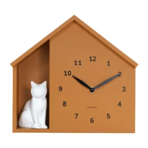 Wanduhr in Form eines Häuschens mit sitzender weißer Katze, Ockergelb