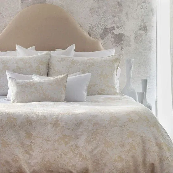 Sakura Jacquard Duvet Cover – Parchment | 63% Long-Staple Cotton / 37% Linen by St Genève