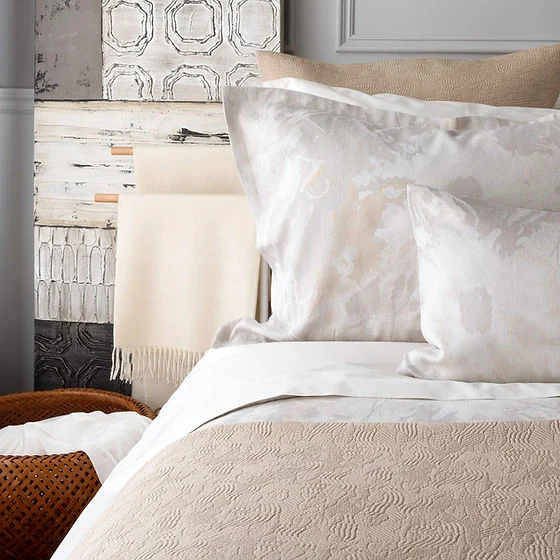 Blossom Jacquard Duvet Cover – Parchment – Giza Egyptian Cotton, Linen & Silk Blend | St Genève