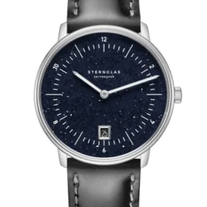 Armbanduhr mit schwarzem Lederband, rundem silbernem Gehäuse und dunkelblauem Zifferblatt