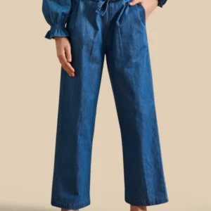 Mädchenhose, weit, aus leichtem Denim
