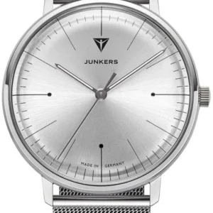 Herrenuhr mit silberfarbenem Mesh-Armband, rundem Gehäuse und hellem Zifferblatt