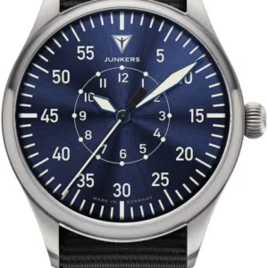 Herrenuhr mit blauem Zifferblatt, silberfarbenem Gehäuse und schwarzem Stoffarmband