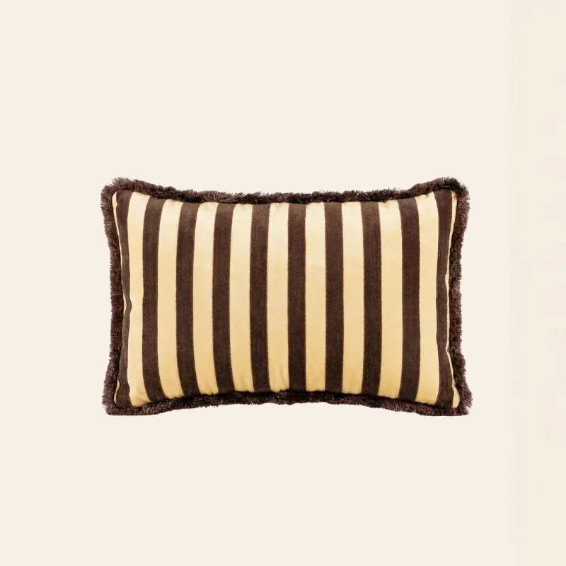 Kotabo sierkussen bruin met strepen met franjes – 40 x 60 cm – Chocolate chic