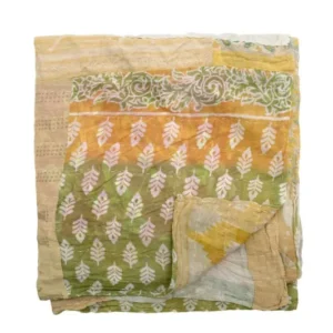 Tagesdecke Kalima – Handgefertigter Sari-Quilt in Gelb